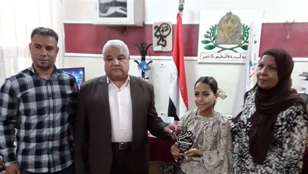 تعليم الأقصر ي honored الطلاب المتميزين الفائزين في مسابقة “الظواهر السلبية في المجتمع المدرسي والمحلي” تعليم الأقصر ي honored الطلاب المتميزين الفائزين في مسابقة “الظواهر السلبية في المجتمع المدرسي والمحلي”