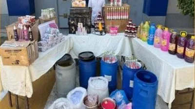 ضبط مصنع لمستحضرات التجميل في المرج وحجز 352 طنًا من المواد الخام. ضبط مصنع لمستحضرات التجميل في المرج وحجز 352 طنًا من المواد الخام.