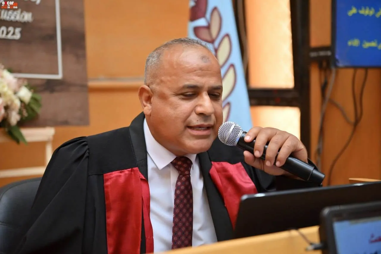 الباحث أحمد إبراهيم يحصل على درجة الماجستير من خلال دراسة تأثير أبعاد الحوكمة على الأداء المالي للجامعات
