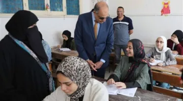 محافظ المنيا يزور لجان امتحانات الشهادة الإعدادية والدبلومات الفنية