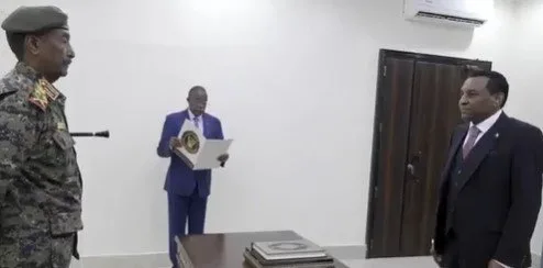 من هو كامل إدريس بعد أن أصبح رئيساً للحكومة السودانية؟ من هو كامل إدريس بعد أن أصبح رئيساً للحكومة السودانية؟