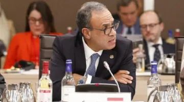 وزير الخارجية المصري يسافر إلى عمان لمناقشة التطورات الأخيرة في غزة
