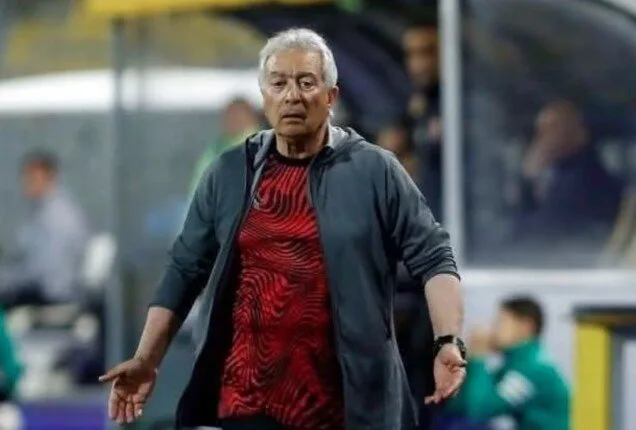 طولان يقود منتخب مصر فنياً في «كأس العرب» وأحمد حسن يتولى إدارة الكرة طولان يقود منتخب مصر فنياً في «كأس العرب» وأحمد حسن يتولى إدارة الكرة