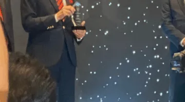 تقدير محمد صبحي في حفلة توزيع جوائز الدراما الرمضانية لحقوق الإنسان