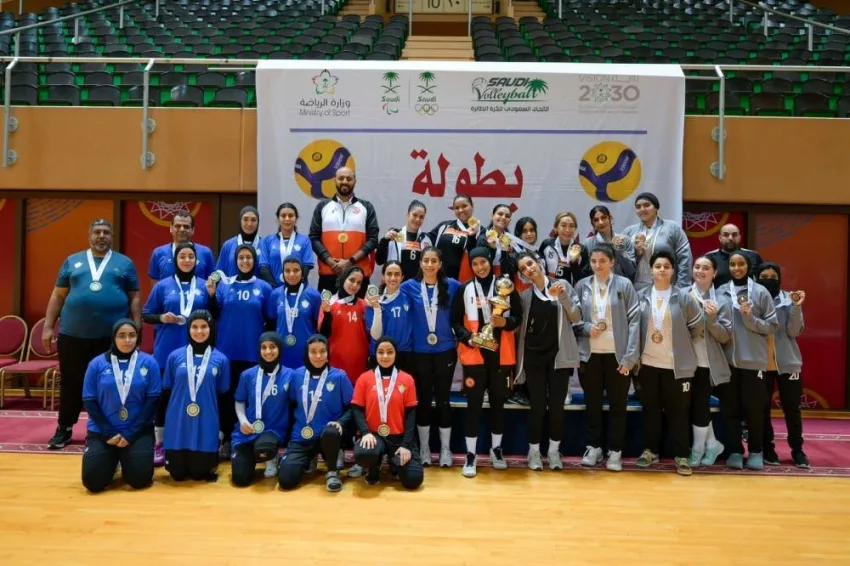 العنقاء تحصد كأس بطولة نافس للسيدات العنقاء تحصد كأس بطولة نافس للسيدات