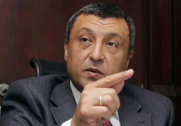 فيديو.. وزير البترول الأسبق: لا يمكن خلط البنزين بالمياه في أي محطة وقود فيديو.. وزير البترول الأسبق: لا يمكن خلط البنزين بالمياه في أي محطة وقود