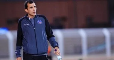 أسامة نبيه يحذر لاعبي منتخب الشباب من التواصل مع الوكلاء أسامة نبيه يحذر لاعبي منتخب الشباب من التواصل مع الوكلاء