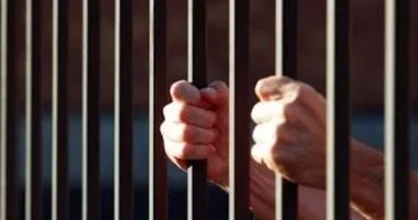 الإعدام شنقا للمتهم بقتل طفل رفض إعطاءه مبلغا ماليا فى الخصوص الإعدام شنقا للمتهم بقتل طفل رفض إعطاءه مبلغا ماليا فى الخصوص