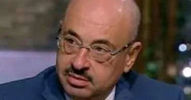 علاء السقطى: تدشين مؤشر صناعى بالبورصة المصرية لتحفيز الإنتاج علاء السقطى: تدشين مؤشر صناعى بالبورصة المصرية لتحفيز الإنتاج