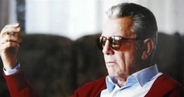 ذكرى وفاته.. صالح سليم من الكرة الى السينما عبر 3 أفلام ذكرى وفاته.. صالح سليم من الكرة الى السينما عبر 3 أفلام
