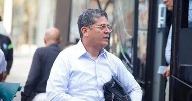 أيمن الرمادى يصل الزمالك ويعقد جلسة مع مجلس الإدارة أيمن الرمادى يصل الزمالك ويعقد جلسة مع مجلس الإدارة
