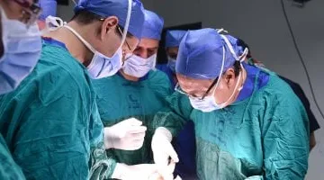 فريق طبى بجامعة أسيوط ينجح فى استئصال ورم خبيث بالمرىء لمريض من قطاع غزه