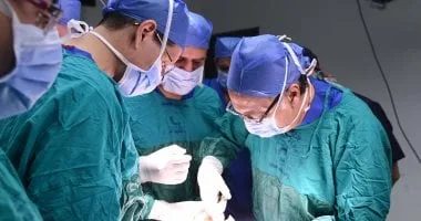فريق طبى بجامعة أسيوط ينجح فى استئصال ورم خبيث بالمرىء لمريض من قطاع غزه فريق طبى بجامعة أسيوط ينجح فى استئصال ورم خبيث بالمرىء لمريض من قطاع غزه
