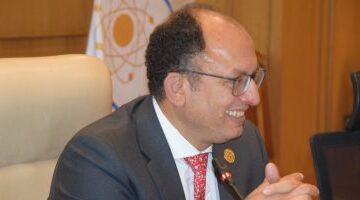 مجلس تسيير الأعمال بجامعة حلوان الأهلية يناقش استعدادات امتحانات نهاية العام