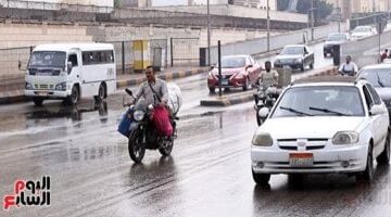 أمطار على مناطق متفرقة بالقاهرة والجيزة وتكاثر للسحب المنخفضة والمتوسطة