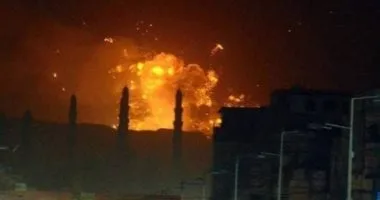مقاتلات إسرائيلية تُسقط نحو 50 قذيفة على ميناء الحديدة اليمني مقاتلات إسرائيلية تُسقط نحو 50 قذيفة على ميناء الحديدة اليمني