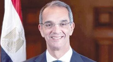 وزير الاتصالات يغادر إلى طوكيو للمشاركة فى فعاليات مؤتمر "سوشى تك"