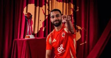 السولية يفاضل بين عروض سعودية وليبية بعد اقتراب رحيله عن الأهلي السولية يفاضل بين عروض سعودية وليبية بعد اقتراب رحيله عن الأهلي