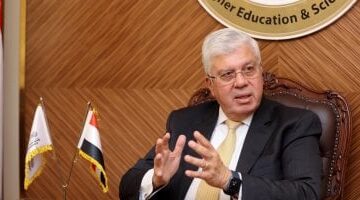 قرارات جمهورية بتعيين قيادات جامعية جديدة.. وزير التعليم العالي يكشف التفاصيل