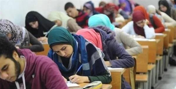 محافظ السويس يعتمد جدول امتحانات المرحلة الإعدادية محافظ السويس يعتمد جدول امتحانات المرحلة الإعدادية