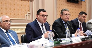 وزير الإسكان عن "الإيجار القديم": لن نُخلى أي وحدة سكنية إلا بعد توفير بديل وزير الإسكان عن "الإيجار القديم": لن نُخلى أي وحدة سكنية إلا بعد توفير بديل