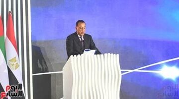 بدء حفل توقيع الاتفاقية النهائية لمشروع تطوير المنطقة الصناعية الإماراتية بشرق بورسعيد