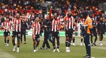 مان يونايتد يسقط أمام برينتفورد 3-4.. وتعادل وست هام ضد توتنهام