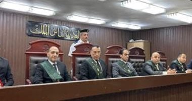 إحالة المتهم بقتل شخص غدرا بطعنات فى الرقبة بشبرا الخيمة للمفتى إحالة المتهم بقتل شخص غدرا بطعنات فى الرقبة بشبرا الخيمة للمفتى