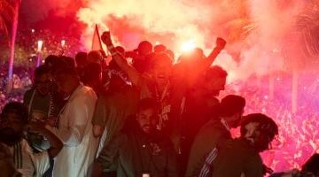 احتفالات أهلي جدة تجوب شوارع جدة بعد تحقيق لقب دوري أبطال آسيا.. صور