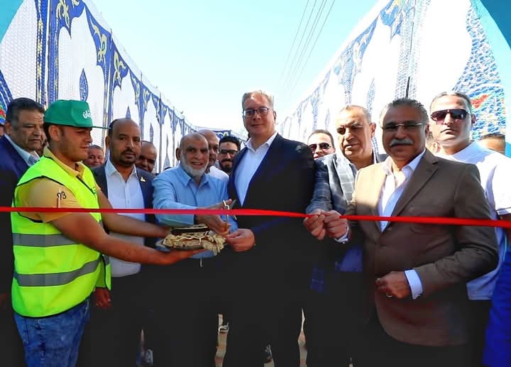 وزير البترول يفتتح مشروع تطوير قرية الطوناب بأسوان لتحويلها إلى نموذج للاكتفاء الذاتي وزير البترول يفتتح مشروع تطوير قرية الطوناب بأسوان لتحويلها إلى نموذج للاكتفاء الذاتي