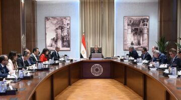 رئيس الوزراء: تطوير منظومة إلكترونية متكاملة لتسهيل دخول السائحين إلى المطارات المصرية