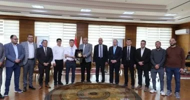 رئيس جامعة كفر الشيخ يبحث سبل التعاون العلمي مع وفد جامعة "Soochow" الصينية رئيس جامعة كفر الشيخ يبحث سبل التعاون العلمي مع وفد جامعة "Soochow" الصينية