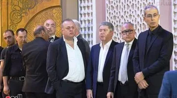 عمرو الفقى يتلقى عزاء وليد مصطفى بمسجد الشرطة فى الشيخ زايد