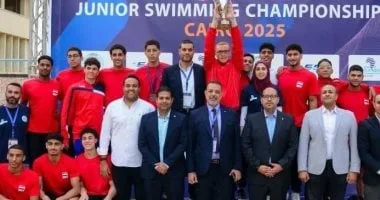 وزير الشباب يهنئ اتحاد السباحة بعد التتويج بكأس بطولة أفريقيا للناشئين وزير الشباب يهنئ اتحاد السباحة بعد التتويج بكأس بطولة أفريقيا للناشئين