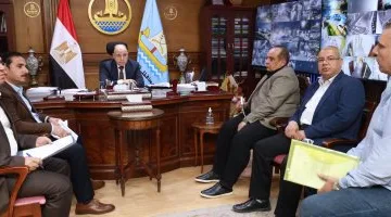 محافظ كفر الشيخ يناقش عددًا من الشكاوى في لقاء المواطنين