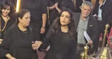 أنغام ولطيفة وتامر حبيب فى عزاء المنتج وليد مصطفى أنغام ولطيفة وتامر حبيب فى عزاء المنتج وليد مصطفى