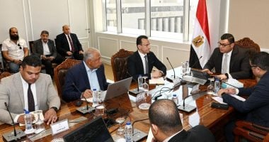 وزير الإسكان يعقد اجتماعا لمتابعة الموقف التنفيذي لـ"حدائق تلال الفسطاط" وزير الإسكان يعقد اجتماعا لمتابعة الموقف التنفيذي لـ"حدائق تلال الفسطاط"