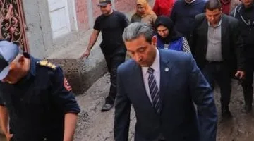 محافظ دمياط يتابع أعمال رفع مياه الأمطار في قرية "الوسطاني"