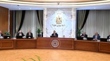 رئيس الوزراء: الدولة تعمل وفق خطة تستهدف مضاعفة أعداد السياح الوافدين