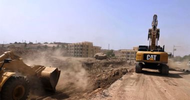محافظ أسوان يتفقد مشروع تطوير وتوسعة طريق السادات محافظ أسوان يتفقد مشروع تطوير وتوسعة طريق السادات