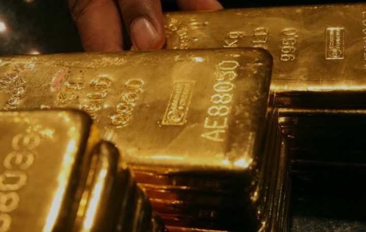 الذهب يرتفع مستفيدا من جمود المحادثات التجارية والأسواق تترقب قرار الاحتياطي الفيدرالي الذهب يرتفع مستفيدا من جمود المحادثات التجارية والأسواق تترقب قرار الاحتياطي الفيدرالي