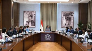 رئيس الوزراء يبحث مع رئيسة البنك الأوروبي لإعادة الإعمار والتنمية تعزيز دعم الاقتصاد المصري والقطاع الخاص