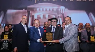 رئيس الأوبرا يكرم عددًا من الفنانين والإداريين بمناسبة عيد العمال