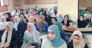 بدء المراجعات المجانية لطلاب الشهادة الإعدادية بإدارة يوسف الصديق بالفيوم بدء المراجعات المجانية لطلاب الشهادة الإعدادية بإدارة يوسف الصديق بالفيوم