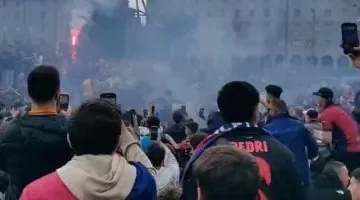 الإنتر ضد برشلونة.. الجماهير تشعل الأجواء فى ميلانو قبل القمة "فيديو"