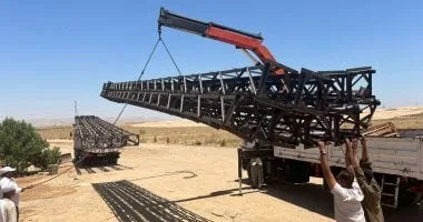الأقصر تبدأ توصيل خطوط الكهرباء لدعم مشروعات الاستثمار الزراعي بالظهير الصحراوى الأقصر تبدأ توصيل خطوط الكهرباء لدعم مشروعات الاستثمار الزراعي بالظهير الصحراوى