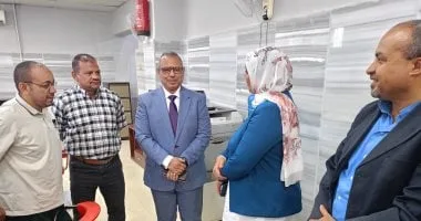 السكرتير المساعد بسوهاج يتفقد المركز التكنولوجي بحى الكوثر.. صور السكرتير المساعد بسوهاج يتفقد المركز التكنولوجي بحى الكوثر.. صور