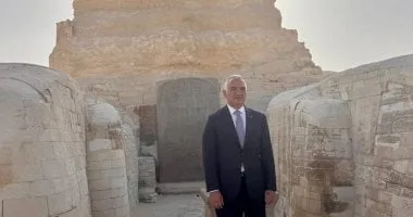 وزير الثقافة والسياحة التركي يزور أهرامات الجيزة ويشيد بعراقة الحضارة المصرية القديمة وزير الثقافة والسياحة التركي يزور أهرامات الجيزة ويشيد بعراقة الحضارة المصرية القديمة