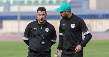 أنيس بوجلبان يطالب لاعبي المصري بنقاط الأهلي للحفاظ على المربع الذهبي أنيس بوجلبان يطالب لاعبي المصري بنقاط الأهلي للحفاظ على المربع الذهبي