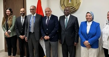 وزير الكهرباء يبحث مع وفد مؤسسة التمويل الدولية "iFC" سبل التعاون بالطاقة المتجددة وزير الكهرباء يبحث مع وفد مؤسسة التمويل الدولية "iFC" سبل التعاون بالطاقة المتجددة
